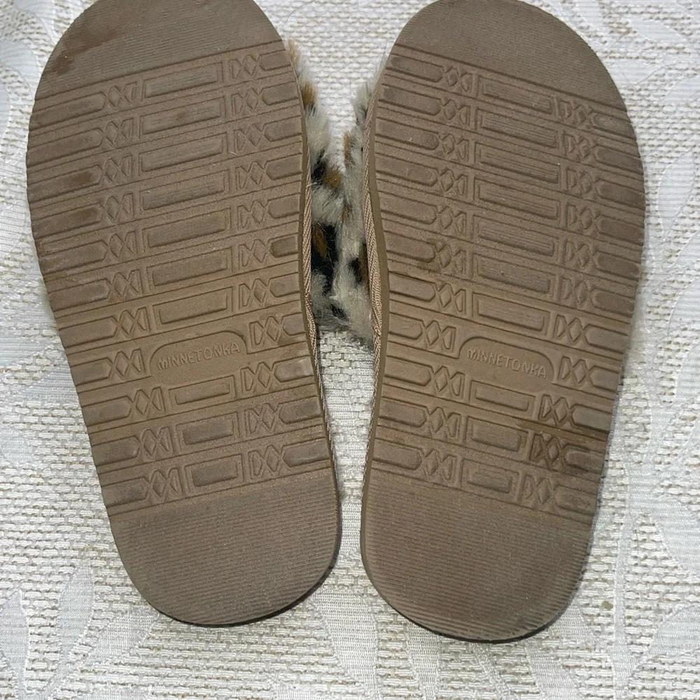 Minnetonka Faux Fur Leopard Lolo Slide Slippers Kids 2